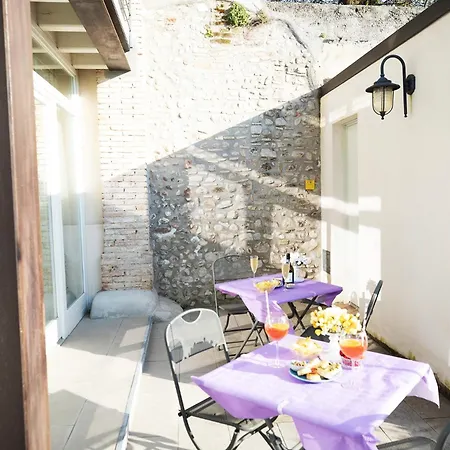 Relais La Rocca Bed & Breakfast *