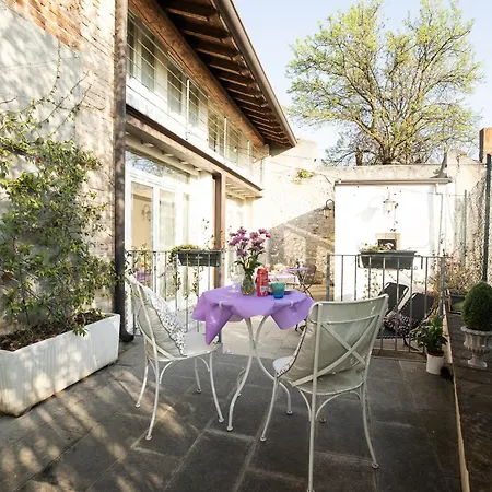Relais La Rocca Bed & Breakfast *
