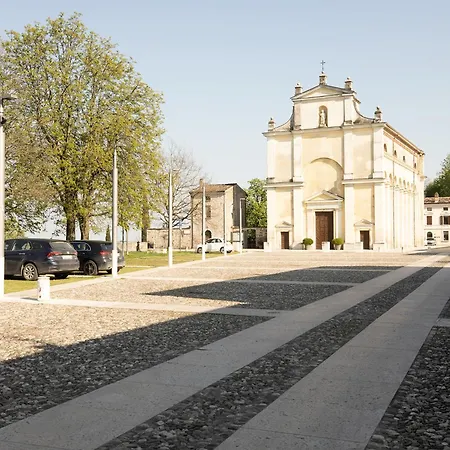 Relais La Rocca Bed & Breakfast