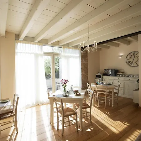 Relais La Rocca Oda ve Kahvaltı 3*