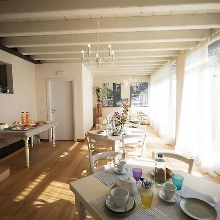 Nocleg ze śniadaniem Relais La Rocca Solferino