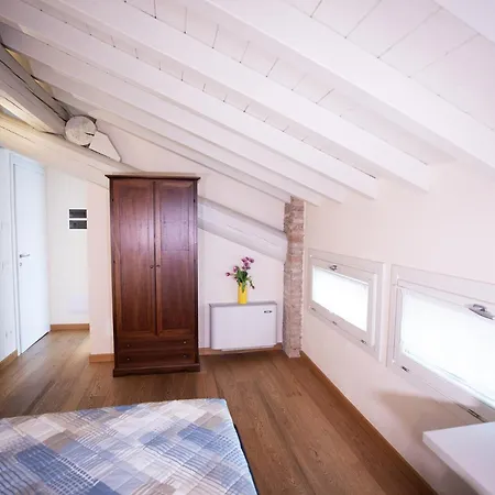 Relais La Rocca Nocleg ze śniadaniem 3*