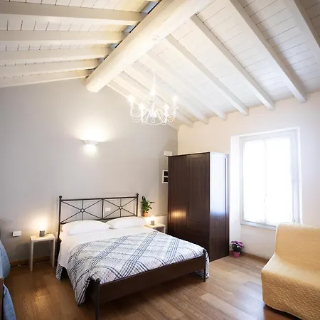 Relais La Rocca Oda ve Kahvaltı Solferino